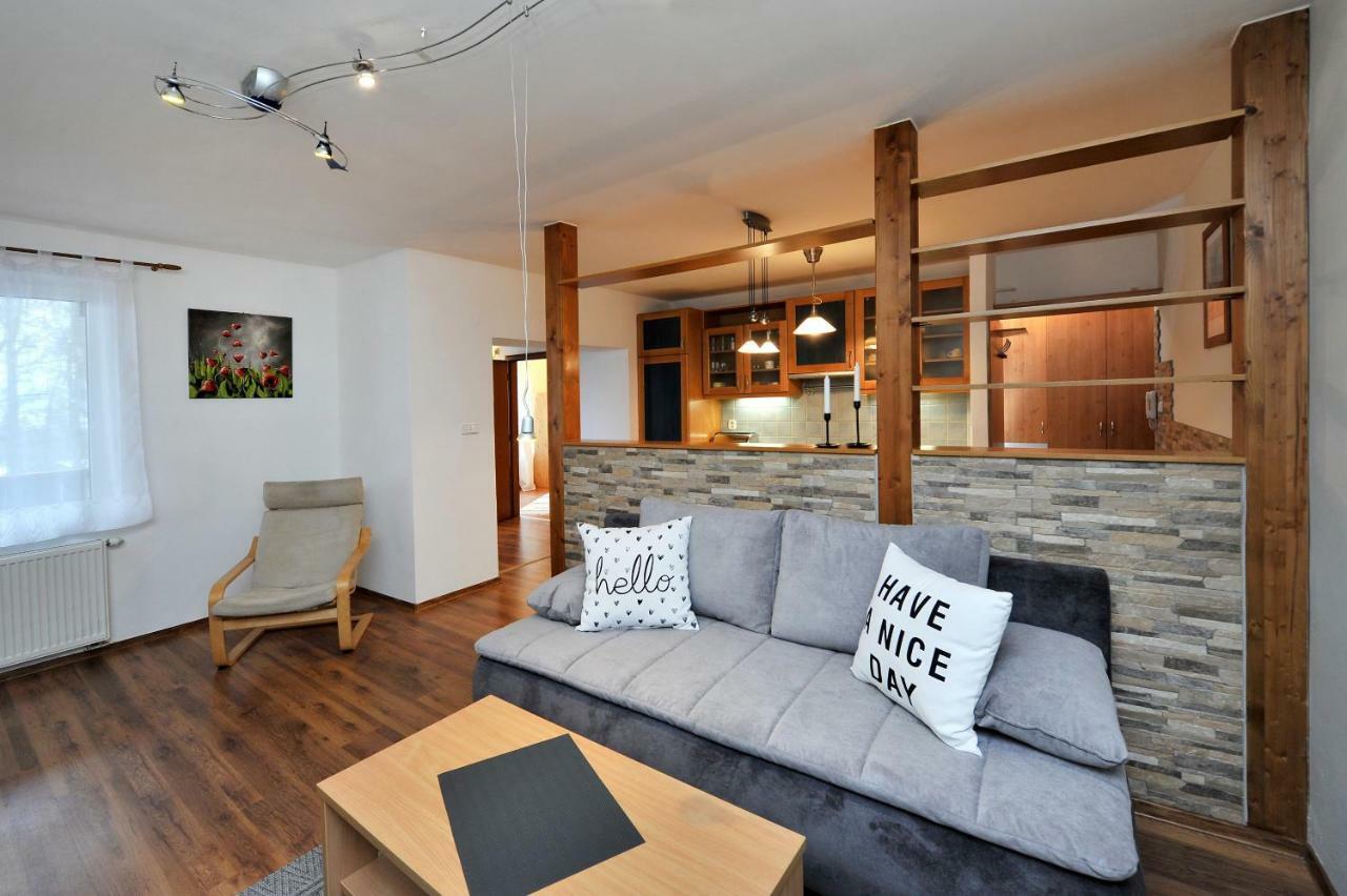 Apartman Zara Veľký Slavkov Exterior foto